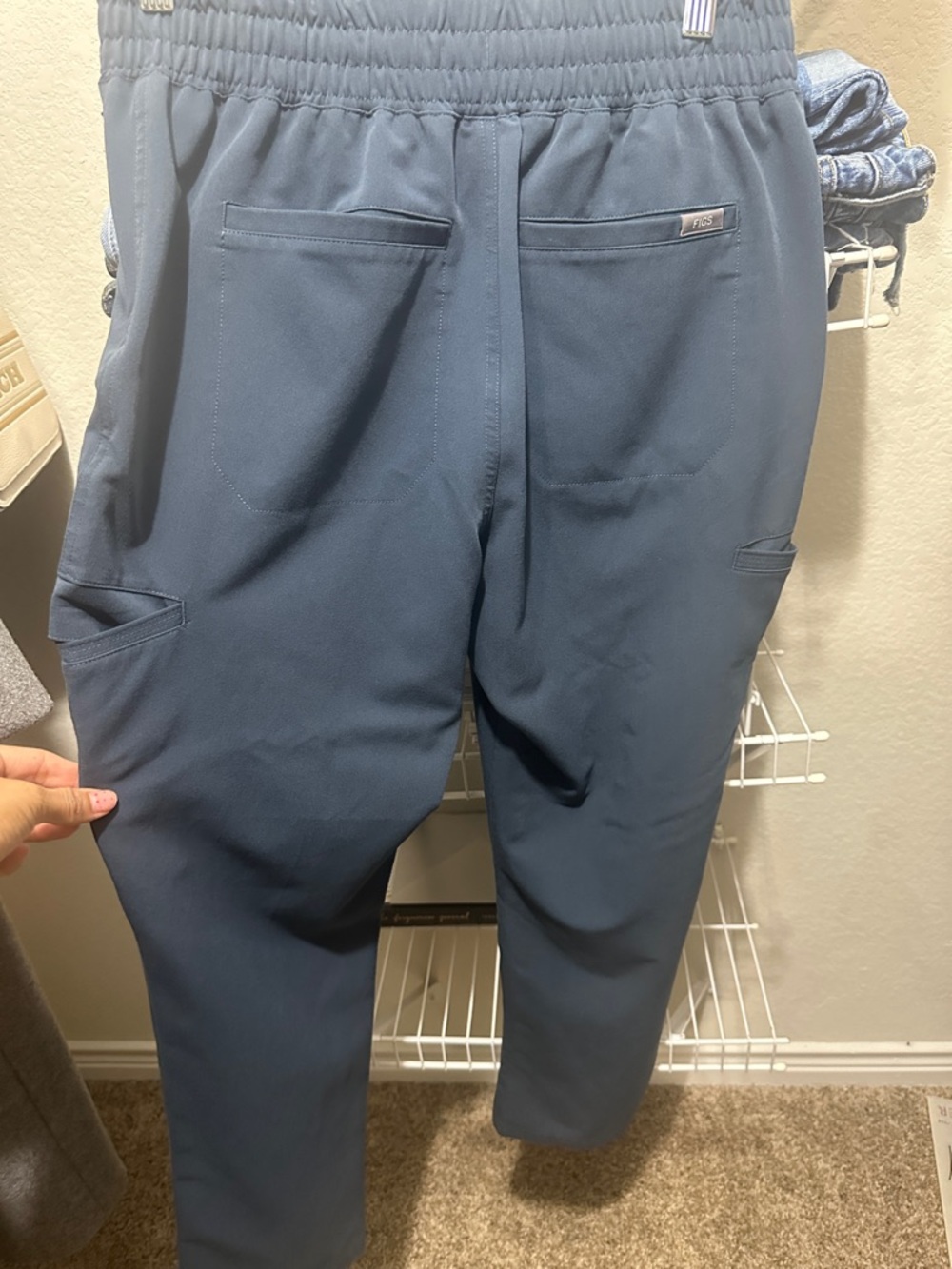 Figs Dark Harbor High waisted Dowa Scrub Pants  and Rafaela Scrub Top - Picture 6 of 6